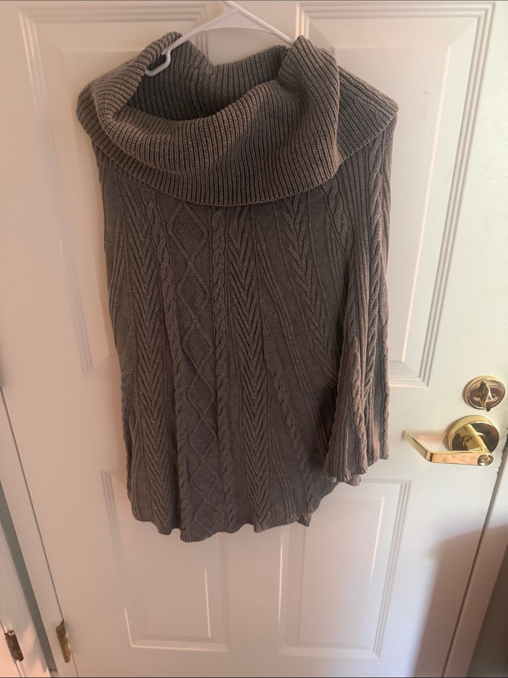 Cozy Cable Knit Cowl Poncho - Gray